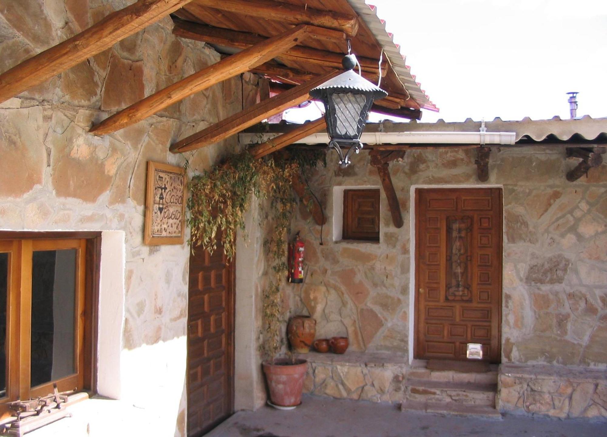 Camping Casa Fausto Cerca De Dinopolis Formiche Alto Ruang foto