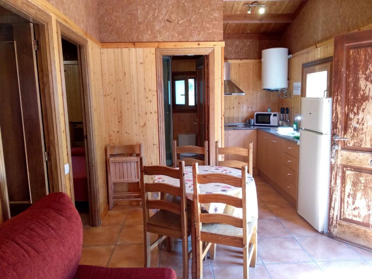 Camping Casa Fausto Cerca De Dinopolis Formiche Alto Bagian luar foto