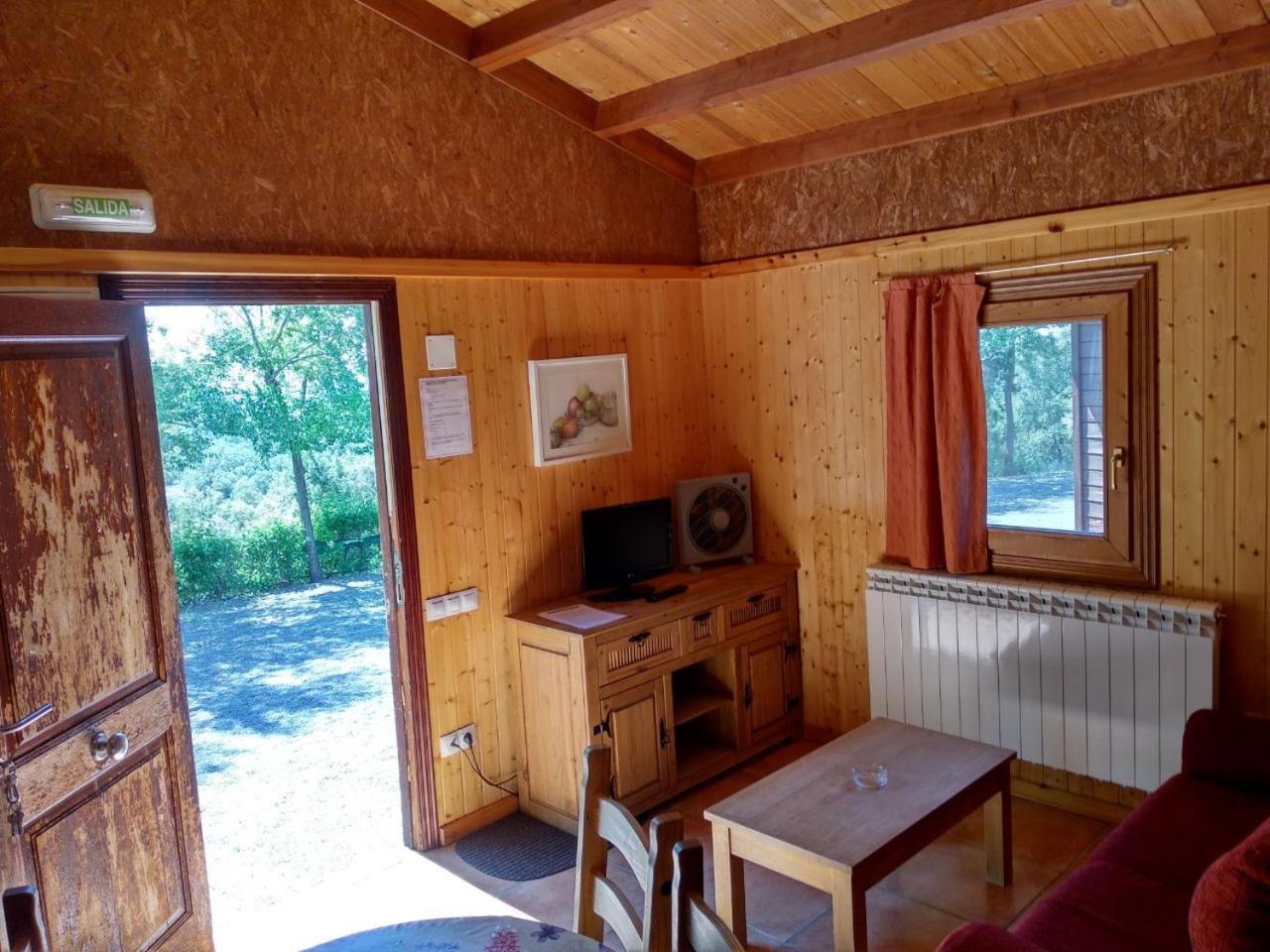 Camping Casa Fausto Cerca De Dinopolis Formiche Alto Bagian luar foto