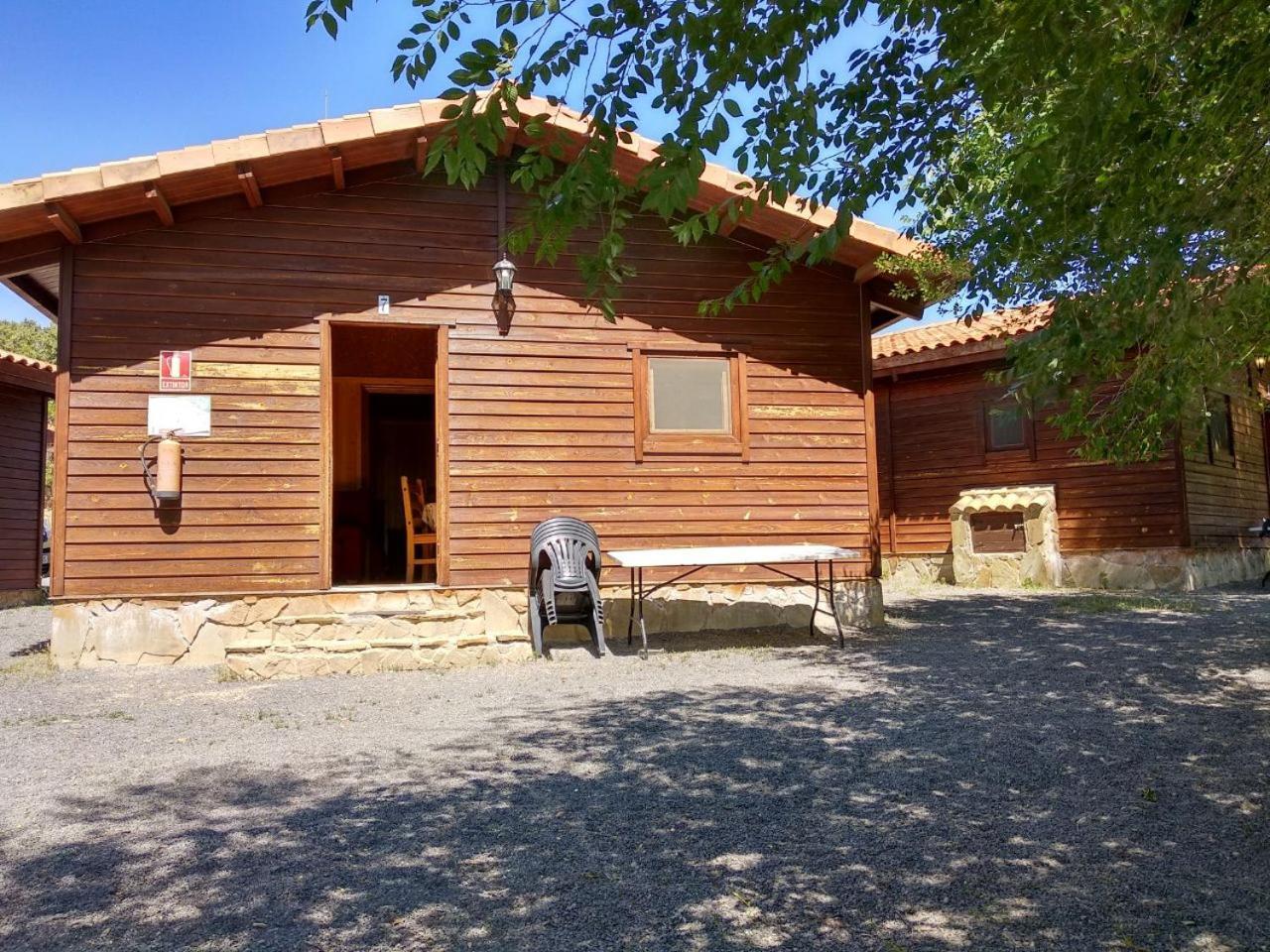 Camping Casa Fausto Cerca De Dinopolis Formiche Alto Bagian luar foto